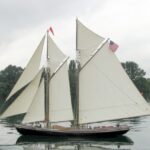 Für die PILGRIM die erste Fahrt in diesem Jahr. Die 1,3 m² Segelfläche brachten sie gut voran.