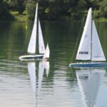 Die kleine MERRY ANN brachte eine Tüte Wind vorbei, und schon ging’s wieder weiter.