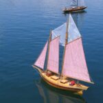 Aus dem ‘Hubschrauber’ ist das neue Fisherman-Segel zwischen den Masten gut zu erkennen.