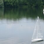 Die “Führungsboote”: Der Mini-Cupper von Rolf Agatz, Willi Hoppe’s ILLBRUCK, VALDIVIA von G.N. und ARIEL von Gerhard Steden.
Alle Genannten sind in den Vorständen tätig.