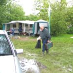 Jochen kämpft sich zum Auto durch.